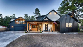 LUXURY MODERN FAMILY VACATION- Bison Ridge Retreat